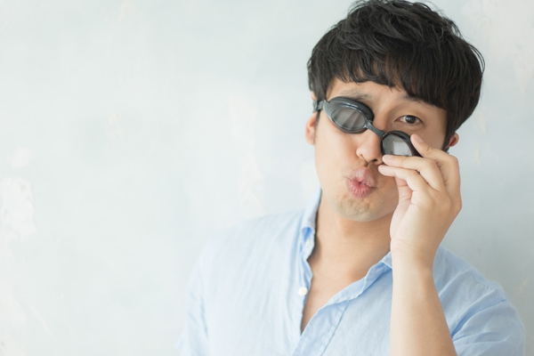 Q.アクセサリーをつける男性は好きですか?