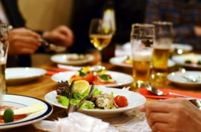 レストランでの食事