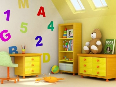 人形などが置いてある子供部屋