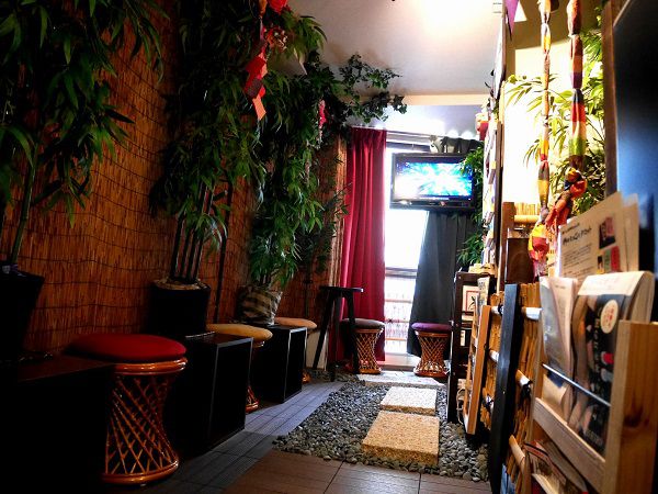 神々の森神社cafe店内