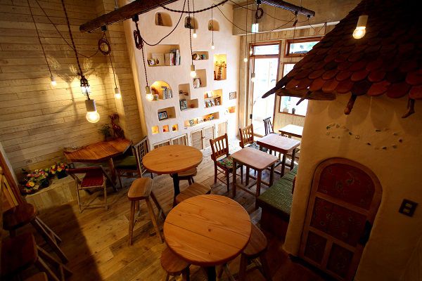 地球を旅するCAFE店内