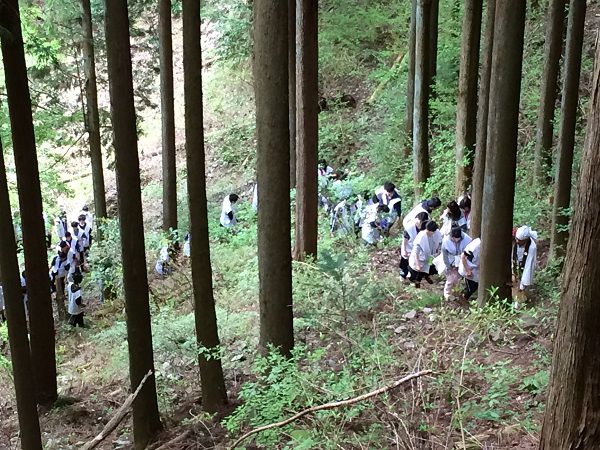 山岳修行の様子