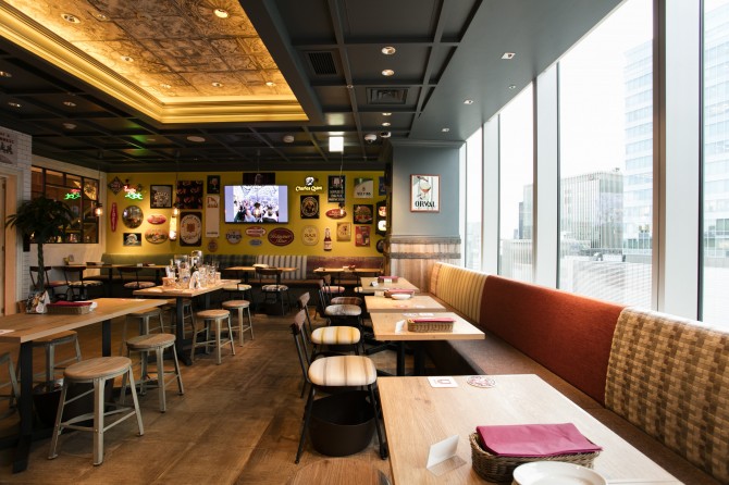 クラフトビールタップ 銀座マロニエゲート店 内観 クラフトビールタップ 銀座マロニエゲート店 内観