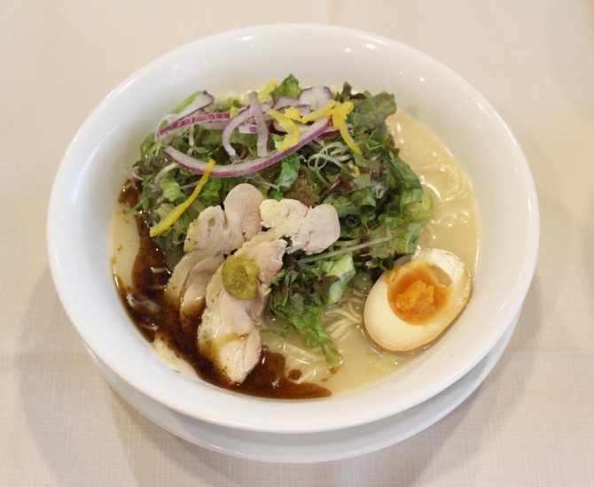 野菜たっぷり水炊き鶏白湯ラーメン799円 野菜たっぷり水炊き鶏白湯ラーメン799円
